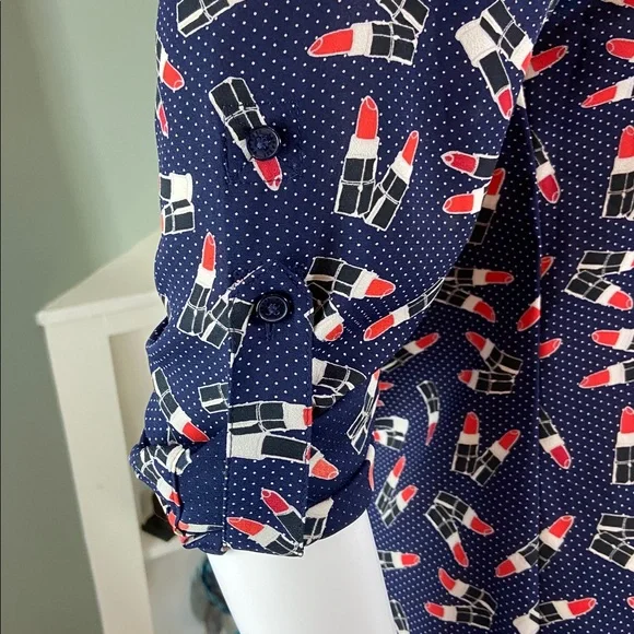 NWT New Express Novelty Navy Blue Lipstick Women's Top shirt blouse xs XSmall - Picture 11 of 14